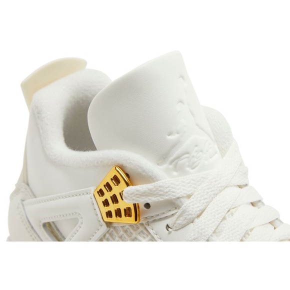 New - Nike woman’s Jordan 4 Retro metallic gold - Picture 8 of 9